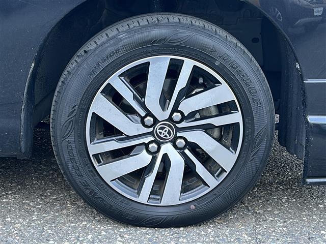 ルーミー カスタムＧ　ワンオーナー　ワンオーナー　４ＷＤ　社外ナビ　両側電動スライドドア　プリクラッシュセーフティ　レーンキープアシスト　レーダークルコン　コーナーセンサー　ＵＳＢポート　フルセグ　ＬＥＤライト　ＧＲエアロフロント（16枚目）