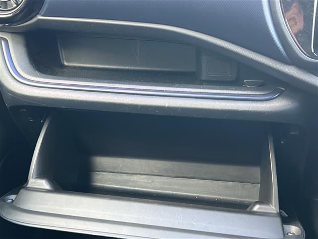 アクア Ｓ　社外ナビ　地デジテレビ　プリクラッシュセーフティ　レーンキープアシスト　バックカメラ　ドライブレコーダー　オートハイビーム　オートライト　ＥＴＣ　スマートキー　プッシュスタート（32枚目）