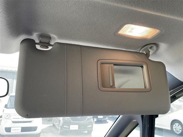 エスクァイア ハイブリッドＧｉ　セーフティーセンス　フリップダウンモニター　純正ＳＤナビ　Ｂｌｕｅｔｏｏｔｈ　フルセグＴＶ　ＤＶＤ再生機能　バックカメラ　両側パワースライドドア　クルーズコントロール　ＬＥＤオートヘッドライト　本革（41枚目）