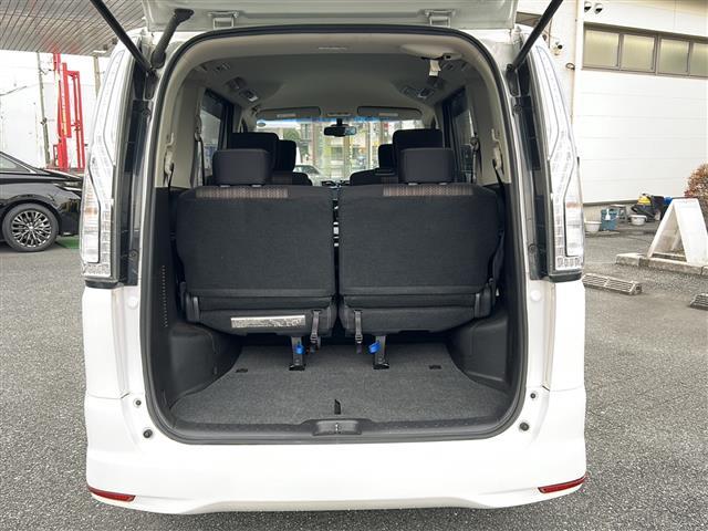 セレナ ハイウェイスター S-ハイブリッド エアロモード エマージェンシーブレーキ 社外ナビ CD DVD iPod フルセグTV バックカメラ 左側パワースライドドア クルーズコントロール HIDオートライト アイドリングストップ USBポート ETC(9枚目)