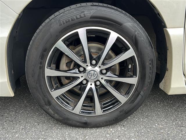 セレナ ハイウェイスター S-ハイブリッド エアロモード エマージェンシーブレーキ 社外ナビ CD DVD iPod フルセグTV バックカメラ 左側パワースライドドア クルーズコントロール HIDオートライト アイドリングストップ USBポート ETC(16枚目)