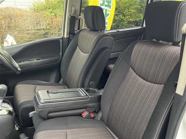 セレナ ハイウェイスター S-ハイブリッド エアロモード エマージェンシーブレーキ 社外ナビ CD DVD iPod フルセグTV バックカメラ 左側パワースライドドア クルーズコントロール HIDオートライト アイドリングストップ USBポート ETC(19枚目)