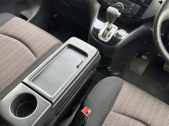 セレナ ハイウェイスター S-ハイブリッド エアロモード エマージェンシーブレーキ 社外ナビ CD DVD iPod フルセグTV バックカメラ 左側パワースライドドア クルーズコントロール HIDオートライト アイドリングストップ USBポート ETC(22枚目)