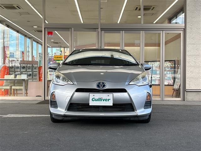 アクア S 取扱説明書 保証書 記録簿 ワンオーナー CD AUX 純正フロアマット オートエアコン 横滑り防止装置 電動格納ミラー 禁煙車(18枚目)