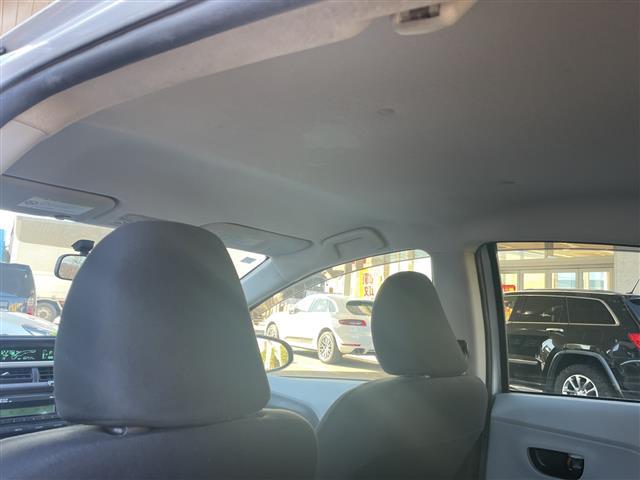 アクア S 取扱説明書 保証書 記録簿 ワンオーナー CD AUX 純正フロアマット オートエアコン 横滑り防止装置 電動格納ミラー 禁煙車(34枚目)