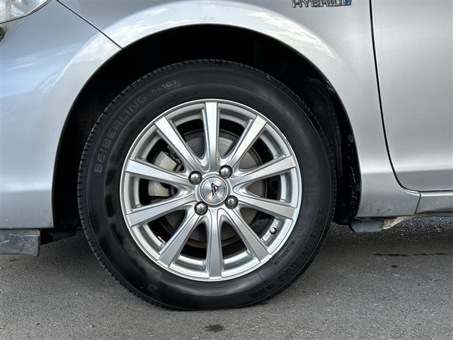 アクア S 取扱説明書 保証書 記録簿 ワンオーナー CD AUX 純正フロアマット オートエアコン 横滑り防止装置 電動格納ミラー 禁煙車(40枚目)