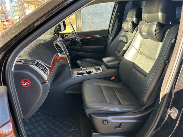 ジープ・グランドチェロキー リミテッド ☆リミテッドグレード☆4WD☆ブラックレザー☆社外ナビ/フルセグ☆寒冷地仕様☆クルーズコントロール☆Bluetooth☆オートエアコン☆全席シートヒーター☆ステアリングヒーター☆シ(19枚目)