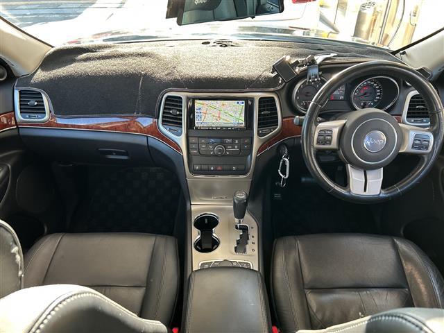 ジープ・グランドチェロキー リミテッド ☆リミテッドグレード☆4WD☆ブラックレザー☆社外ナビ/フルセグ☆寒冷地仕様☆クルーズコントロール☆Bluetooth☆オートエアコン☆全席シートヒーター☆ステアリングヒーター☆シ(42枚目)