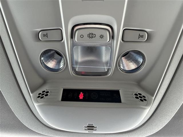 ベルランゴ シャイン　１オーナー　ディスプレイオーディオ／ＵＳＢ／ｉＰｏｄ／ＢＴ／　ルーフレール（キャリア付）　ガラスルーフ　レーンキープアシスト　パーキングセンサー　クルコン　横滑り防止装置　ブラインドスポットモニター（28枚目）