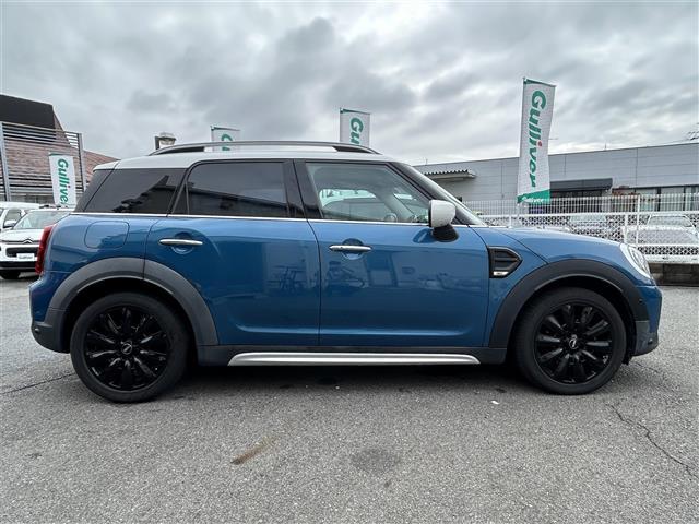 ＭＩＮＩ クーパーＤ　クロスオーバー　ワンオーナー／メーカーナビ／アラウンドビュー／ＭＴ付きＡＴ／ルーフレーン／追従式クルコン／電動リアゲート／純正アルミ／フロアマット／ＥＴＣ／ドラレコ／オートライト／Ｂｌｕｅｔｏｏｔｈ／保証書（3枚目）