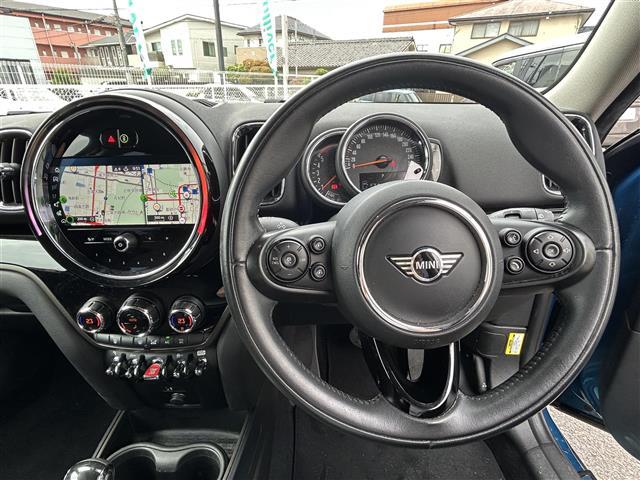 ＭＩＮＩ クーパーＤ　クロスオーバー　ワンオーナー／メーカーナビ／アラウンドビュー／ＭＴ付きＡＴ／ルーフレーン／追従式クルコン／電動リアゲート／純正アルミ／フロアマット／ＥＴＣ／ドラレコ／オートライト／Ｂｌｕｅｔｏｏｔｈ／保証書（12枚目）