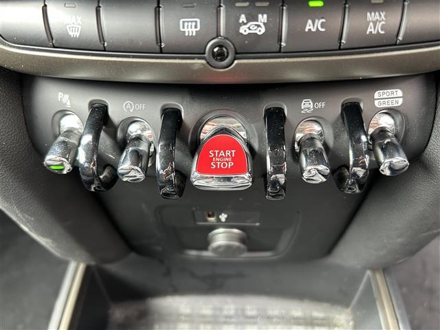 ＭＩＮＩ クーパーＤ　クロスオーバー　ワンオーナー／メーカーナビ／アラウンドビュー／ＭＴ付きＡＴ／ルーフレーン／追従式クルコン／電動リアゲート／純正アルミ／フロアマット／ＥＴＣ／ドラレコ／オートライト／Ｂｌｕｅｔｏｏｔｈ／保証書（21枚目）