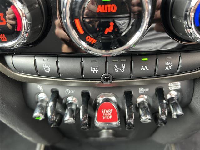 ＭＩＮＩ クーパーＤ　クロスオーバー　ワンオーナー／メーカーナビ／アラウンドビュー／ＭＴ付きＡＴ／ルーフレーン／追従式クルコン／電動リアゲート／純正アルミ／フロアマット／ＥＴＣ／ドラレコ／オートライト／Ｂｌｕｅｔｏｏｔｈ／保証書（22枚目）