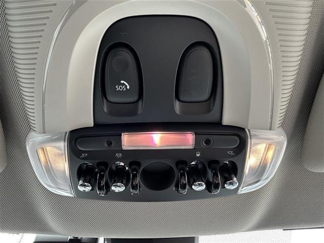 ＭＩＮＩ クーパーＤ　クロスオーバー　ワンオーナー／メーカーナビ／アラウンドビュー／ＭＴ付きＡＴ／ルーフレーン／追従式クルコン／電動リアゲート／純正アルミ／フロアマット／ＥＴＣ／ドラレコ／オートライト／Ｂｌｕｅｔｏｏｔｈ／保証書（25枚目）