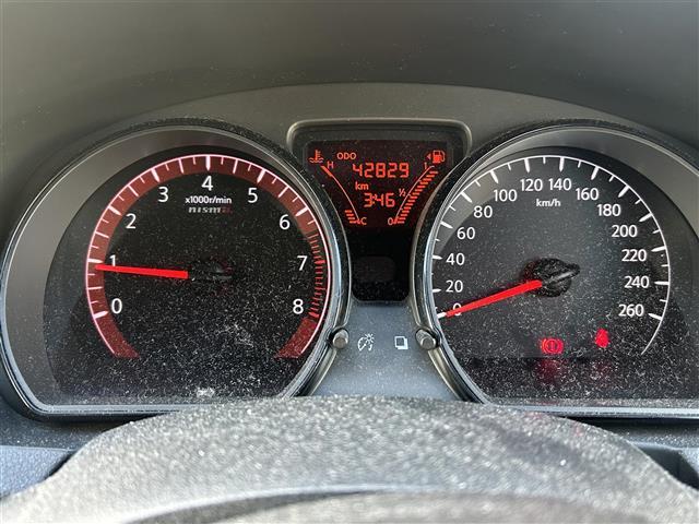 ノート ニスモ S 1オーナー オーディオ付/BT/AUX/USB/ 5速MT レーダー探知機 横滑り防止装置 ETC ドラレコ Pステアリング Pウィンドウ スマートボタン 純正フロアマット(13枚目)