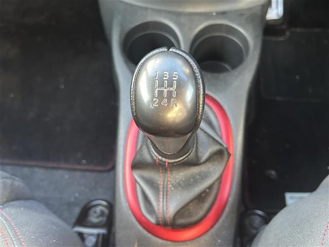 ノート ニスモ S 1オーナー オーディオ付/BT/AUX/USB/ 5速MT レーダー探知機 横滑り防止装置 ETC ドラレコ Pステアリング Pウィンドウ スマートボタン 純正フロアマット(16枚目)