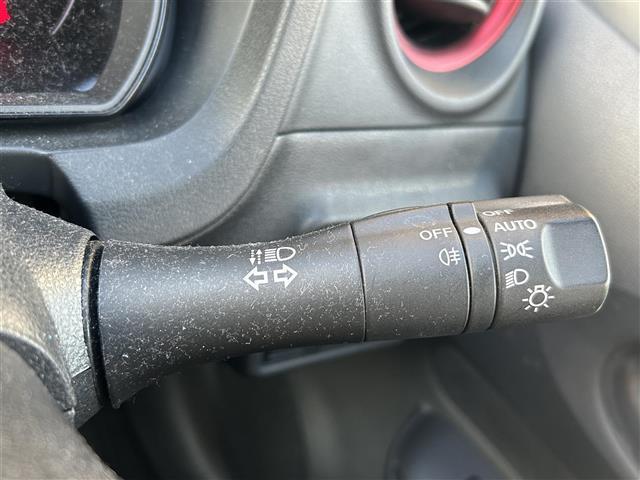 ノート ニスモ S 1オーナー オーディオ付/BT/AUX/USB/ 5速MT レーダー探知機 横滑り防止装置 ETC ドラレコ Pステアリング Pウィンドウ スマートボタン 純正フロアマット(23枚目)