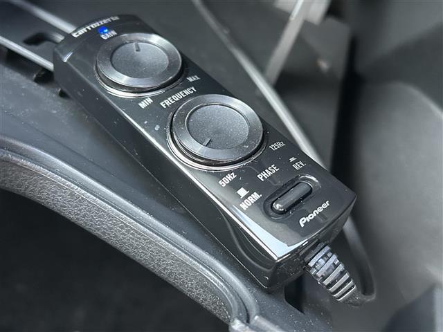 ノート ニスモ S 1オーナー オーディオ付/BT/AUX/USB/ 5速MT レーダー探知機 横滑り防止装置 ETC ドラレコ Pステアリング Pウィンドウ スマートボタン 純正フロアマット(24枚目)