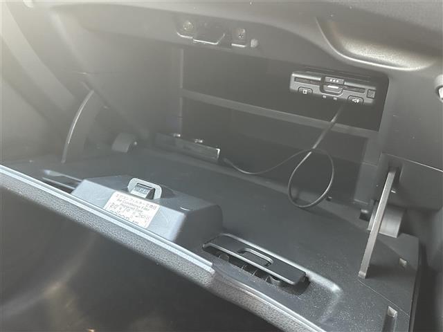 ノート ニスモ S 1オーナー オーディオ付/BT/AUX/USB/ 5速MT レーダー探知機 横滑り防止装置 ETC ドラレコ Pステアリング Pウィンドウ スマートボタン 純正フロアマット(32枚目)