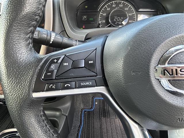 ノート e-パワー メダリスト 社外ナビ(MDV-S707W)/BT/CD/USB/SD/TV/ ハーフレザーシート デジタルインナーミラー 衝突軽減システム レーンキープアシスト コーナーセンサー 追従式レーダークル(13枚目)