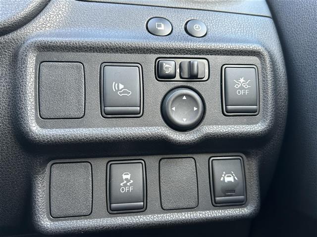 ノート e-パワー メダリスト 社外ナビ(MDV-S707W)/BT/CD/USB/SD/TV/ ハーフレザーシート デジタルインナーミラー 衝突軽減システム レーンキープアシスト コーナーセンサー 追従式レーダークル(26枚目)