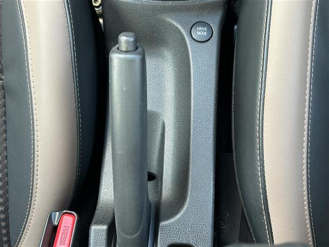 ノート e-パワー メダリスト 社外ナビ(MDV-S707W)/BT/CD/USB/SD/TV/ ハーフレザーシート デジタルインナーミラー 衝突軽減システム レーンキープアシスト コーナーセンサー 追従式レーダークル(27枚目)