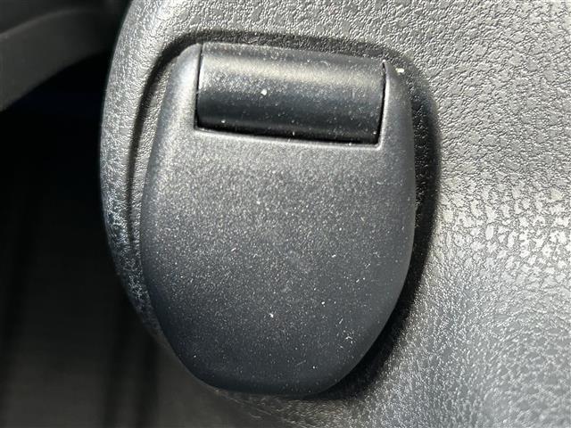 ノート e-パワー メダリスト 社外ナビ(MDV-S707W)/BT/CD/USB/SD/TV/ ハーフレザーシート デジタルインナーミラー 衝突軽減システム レーンキープアシスト コーナーセンサー 追従式レーダークル(29枚目)