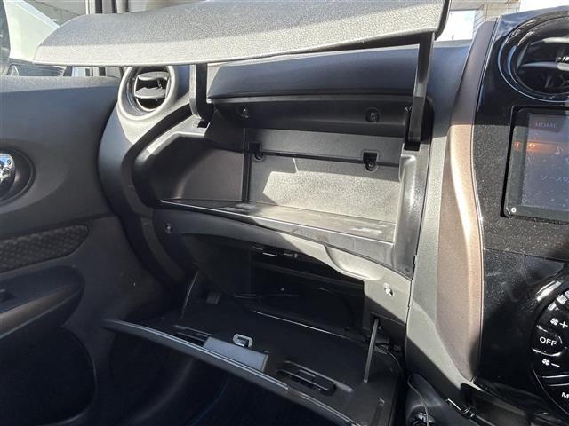 ノート e-パワー メダリスト 社外ナビ(MDV-S707W)/BT/CD/USB/SD/TV/ ハーフレザーシート デジタルインナーミラー 衝突軽減システム レーンキープアシスト コーナーセンサー 追従式レーダークル(31枚目)