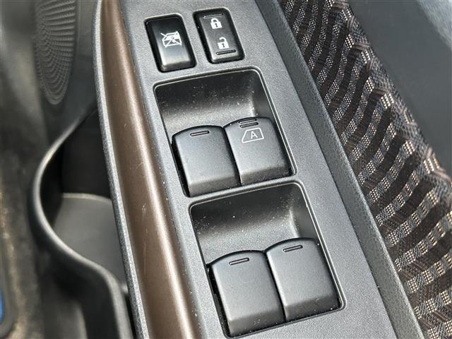 ノート e-パワー メダリスト 社外ナビ(MDV-S707W)/BT/CD/USB/SD/TV/ ハーフレザーシート デジタルインナーミラー 衝突軽減システム レーンキープアシスト コーナーセンサー 追従式レーダークル(32枚目)