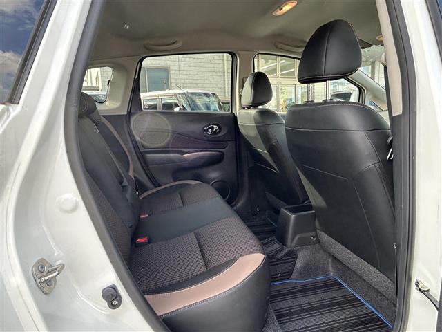 ノート e-パワー メダリスト 社外ナビ(MDV-S707W)/BT/CD/USB/SD/TV/ ハーフレザーシート デジタルインナーミラー 衝突軽減システム レーンキープアシスト コーナーセンサー 追従式レーダークル(36枚目)