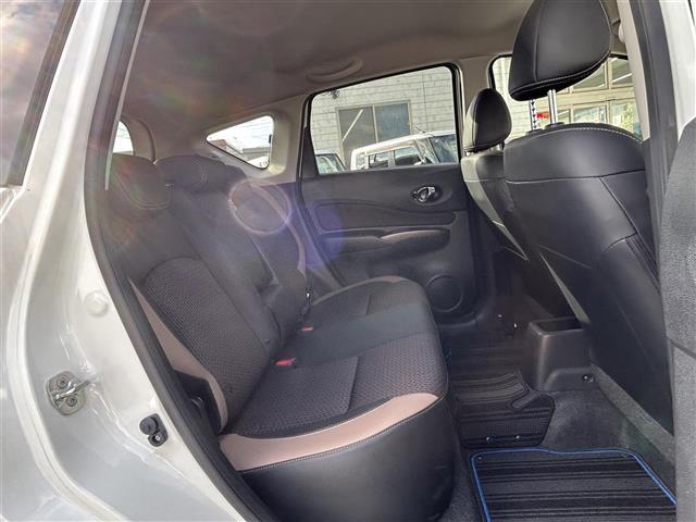 ノート e-パワー メダリスト 社外ナビ(MDV-S707W)/BT/CD/USB/SD/TV/ ハーフレザーシート デジタルインナーミラー 衝突軽減システム レーンキープアシスト コーナーセンサー 追従式レーダークル(37枚目)