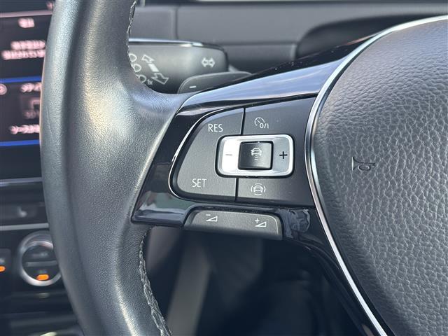 ゴルフ ＴＳＩハイライン　マイスター　１オーナー　純正メーカーナビ／ＢＴ／ＣＤ／ＵＳＢ／ＤＶＤ／ＳＤ／ＴＶ／ＡＵＸ／　ブラインドスポットモニター　テレビキャンセラー　レーンキープアシスト　コーナーセンサー　レーダークルコン（23枚目）
