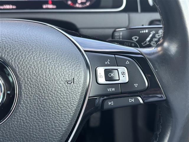 ゴルフ ＴＳＩハイライン　マイスター　１オーナー　純正メーカーナビ／ＢＴ／ＣＤ／ＵＳＢ／ＤＶＤ／ＳＤ／ＴＶ／ＡＵＸ／　ブラインドスポットモニター　テレビキャンセラー　レーンキープアシスト　コーナーセンサー　レーダークルコン（24枚目）