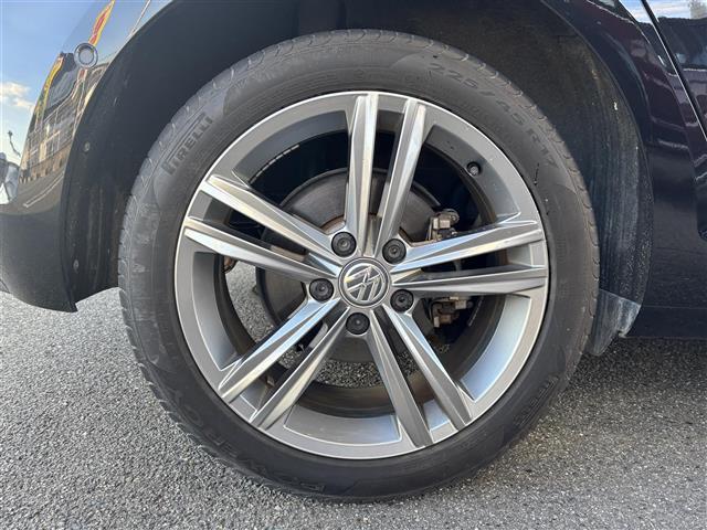 ゴルフ ＴＳＩハイライン　マイスター　１オーナー　純正メーカーナビ／ＢＴ／ＣＤ／ＵＳＢ／ＤＶＤ／ＳＤ／ＴＶ／ＡＵＸ／　ブラインドスポットモニター　テレビキャンセラー　レーンキープアシスト　コーナーセンサー　レーダークルコン（41枚目）