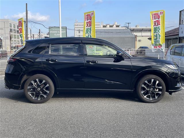 ZR-V e:HEV Z 禁煙/ワンオーナー/BOSEサウンド/黒革シート/メーカーナビ/バックカメラ/全方位モニター/ETC2.0/ホンダセンシング/BSM/ACC/LTA/CMBS/スペアキー/新車時保証書/取扱説明書(3枚目)