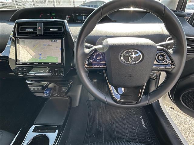 プリウス A 1オナ 純ナビ(NSZT-Y68T) BT/CD バック/全方位カメラ ETC 前後ドラレコ パワーシート コナセン ブラインドスポットモニター ToyotaSafetySense 追従クルコン(2枚目)