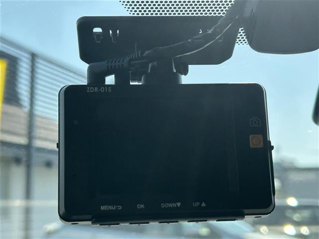 プリウス A 1オナ 純ナビ(NSZT-Y68T) BT/CD バック/全方位カメラ ETC 前後ドラレコ パワーシート コナセン ブラインドスポットモニター ToyotaSafetySense 追従クルコン(7枚目)