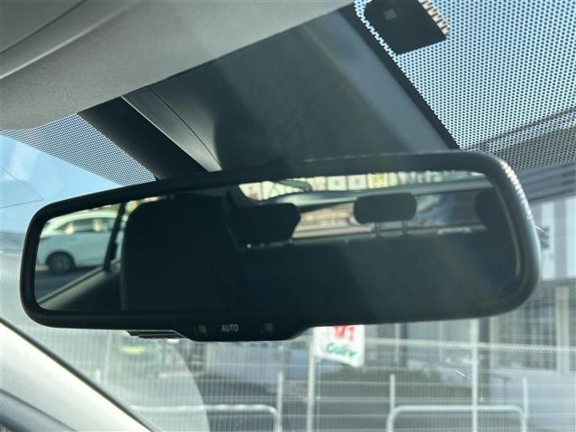 プリウス A 1オナ 純ナビ(NSZT-Y68T) BT/CD バック/全方位カメラ ETC 前後ドラレコ パワーシート コナセン ブラインドスポットモニター ToyotaSafetySense 追従クルコン(19枚目)