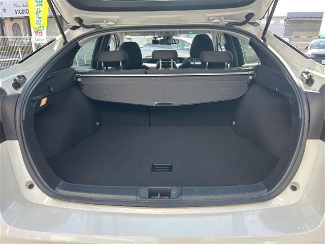 プリウス A 1オナ 純ナビ(NSZT-Y68T) BT/CD バック/全方位カメラ ETC 前後ドラレコ パワーシート コナセン ブラインドスポットモニター ToyotaSafetySense 追従クルコン(31枚目)