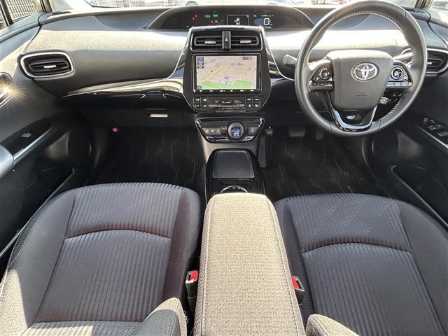 プリウス A 1オナ 純ナビ(NSZT-Y68T) BT/CD バック/全方位カメラ ETC 前後ドラレコ パワーシート コナセン ブラインドスポットモニター ToyotaSafetySense 追従クルコン(42枚目)