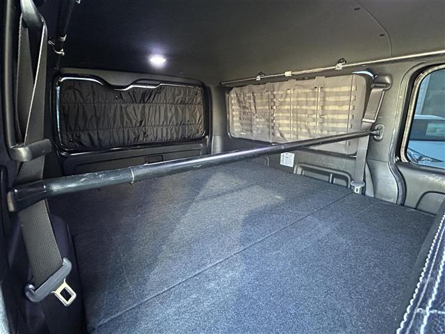 ハイエースバン スーパーGL ダーク プライムII 1オーナー ベッドキット 純正ディーラーナビ(CN-HE01WD)/BT/SD/CD/フルセグTV/DVD/AM/FM/ UIvehicle製スライドフロア アラウンドビューモニター 両側(31枚目)