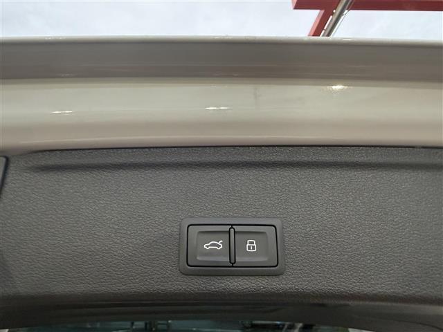 A4アバント 40TDIクワトロ Sライン S line plus コンフォートP 全方位カメラ(24枚目)