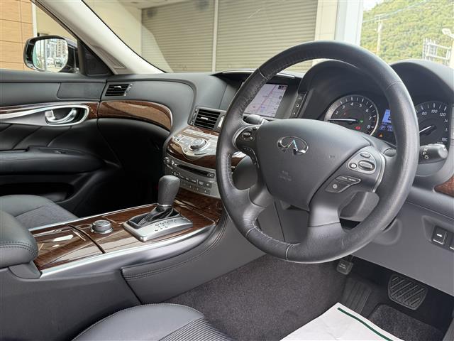 フーガハイブリッド ベースグレード ナビ アラウンドビュー BSM ハーフレザー ドラレコ(7枚目)