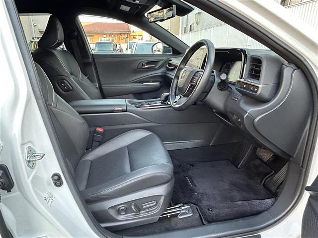 クラウンスポーツ Z ワンオーナー ToyotaSafetySense ブラインドスポットモニター パーキングサポートブレーキ トヨタチームメイト パノラミックビューモニター デジタルインナーミラー 12.3インチナビ(27枚目)