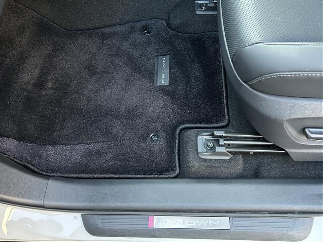 クラウンスポーツ Z ワンオーナー ToyotaSafetySense ブラインドスポットモニター パーキングサポートブレーキ トヨタチームメイト パノラミックビューモニター デジタルインナーミラー 12.3インチナビ(39枚目)