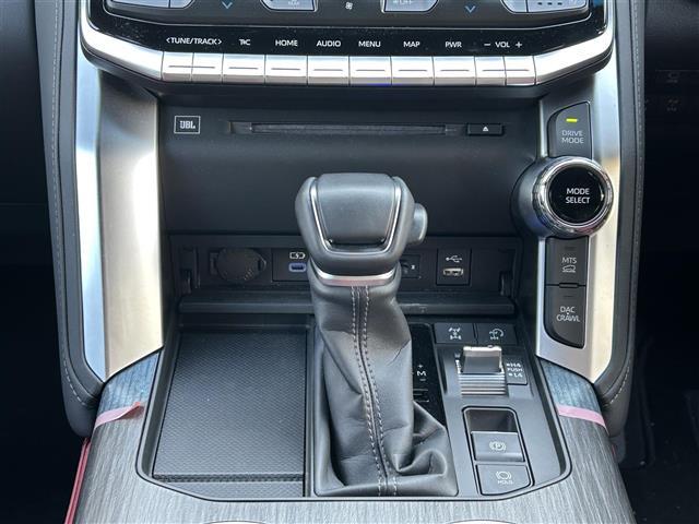 ランドクルーザー ＧＲスポーツ　ＴｏｙｏｔａＳａｆｅｔｙＳｅｎｓｅ　プリクラッシュセーフティ　レーントレーシングアシスト　レーンディパーチャーアラート　レーダークルーズコントロール　アダプティブハイビームシステム（16枚目）