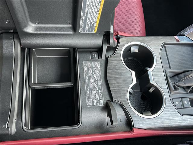 ランドクルーザー ＧＲスポーツ　ＴｏｙｏｔａＳａｆｅｔｙＳｅｎｓｅ　プリクラッシュセーフティ　レーントレーシングアシスト　レーンディパーチャーアラート　レーダークルーズコントロール　アダプティブハイビームシステム（17枚目）