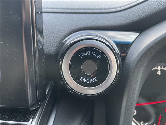 ランドクルーザー ＧＲスポーツ　寒冷地仕様　ルーフレール（ブラック）　クールボックス　チルト＆スライド電動ムーンルーフ　リヤシートエンターテインメントシステム　ＪＢＬプレミアムサウンドシステム　１２．３インチＴ－Ｃｏｎｎｅｃｔナビ（15枚目）