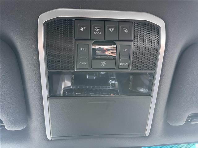 ランドクルーザー ＧＲスポーツ　寒冷地仕様　ルーフレール（ブラック）　クールボックス　チルト＆スライド電動ムーンルーフ　リヤシートエンターテインメントシステム　ＪＢＬプレミアムサウンドシステム　１２．３インチＴ－Ｃｏｎｎｅｃｔナビ（26枚目）