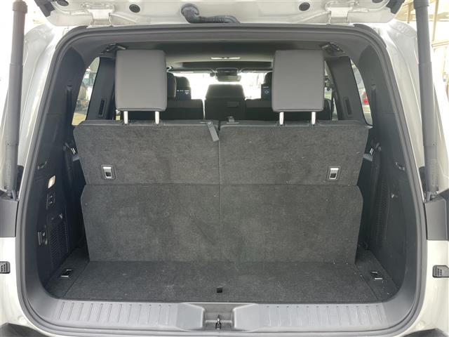 ランドクルーザー ＧＲスポーツ　寒冷地仕様　ルーフレール（ブラック）　クールボックス　チルト＆スライド電動ムーンルーフ　リヤシートエンターテインメントシステム　ＪＢＬプレミアムサウンドシステム　１２．３インチＴ－Ｃｏｎｎｅｃｔナビ（39枚目）